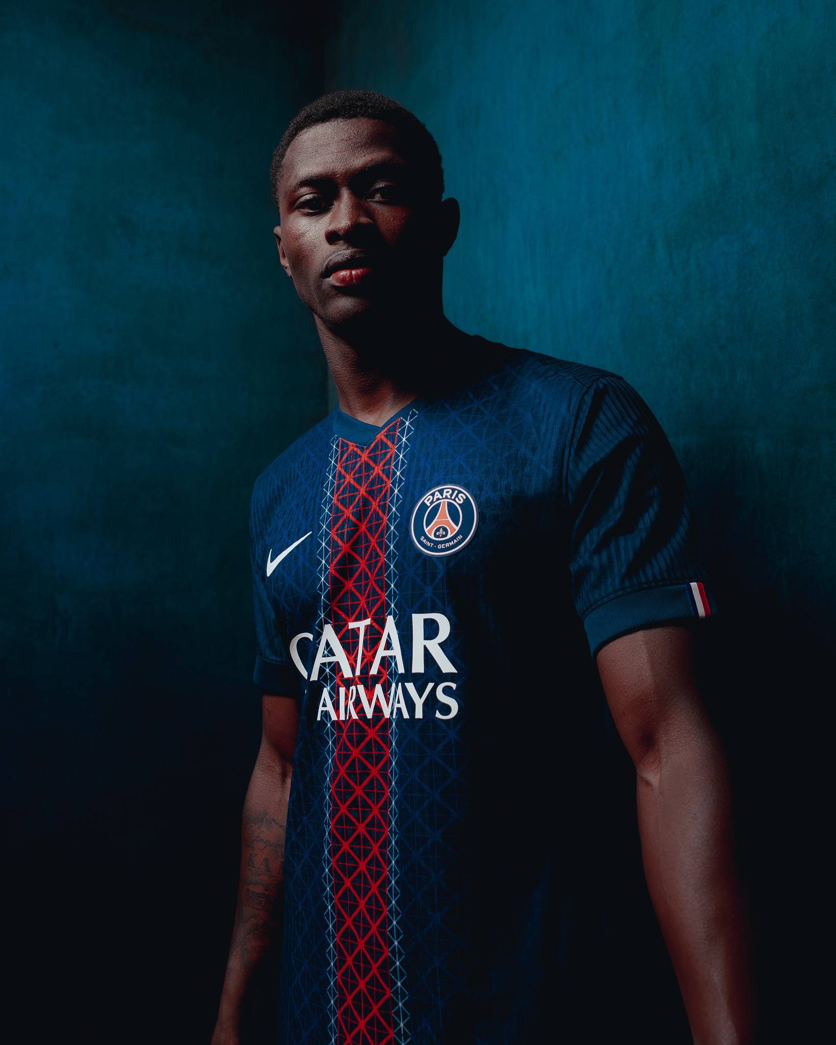 弗里克：拉菲尼亚未入选FIFA最佳阵简直是笑话，他配得上（弗里克：FIFA最佳阵容没有拉菲尼亚堪称笑话，他理应入选）